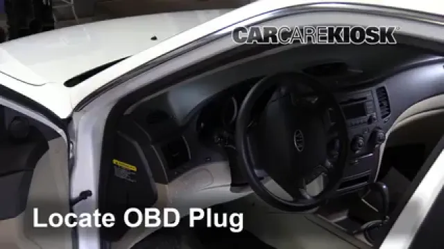 2009 Kia Optima EX 2.4L 4 Cyl. Compruebe la luz del motor Diagnosticar